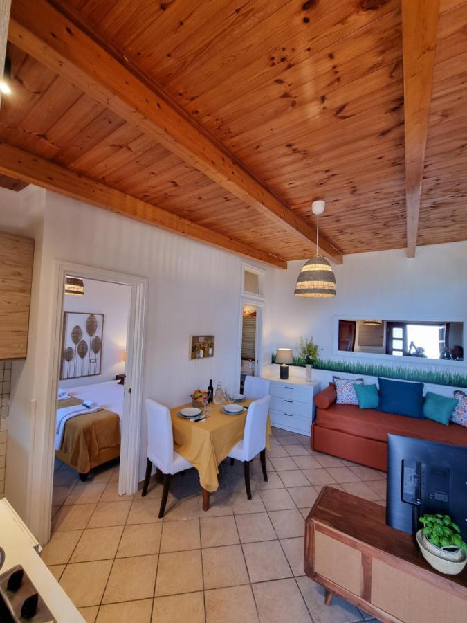 Orange Moderno Tra Gli Ulivi Di Holiday home